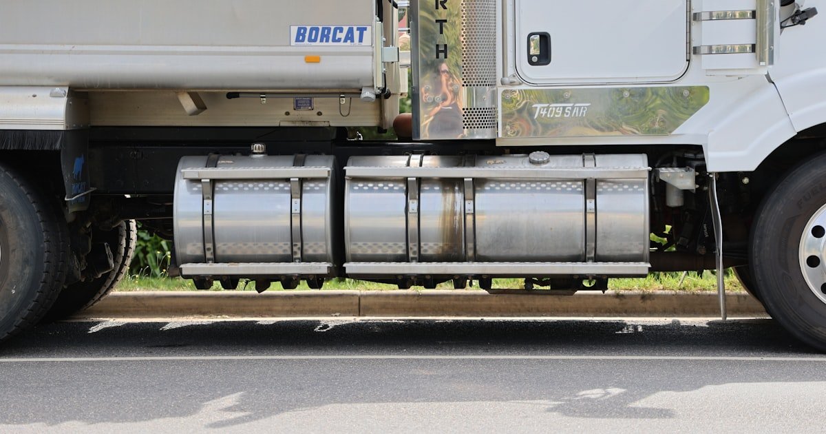 Trucking GPS and Fuel Management: Finding the Litres You Are Losing